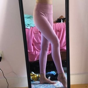 Women’s pink leggings